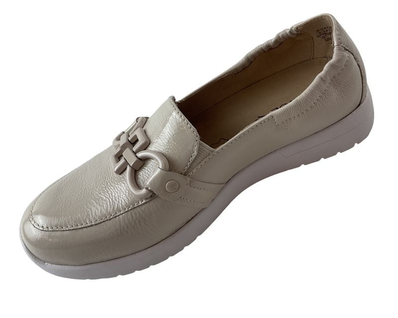 Caprice Damen Slipper 9-24708-42 141  Snow naplak  Weite-G