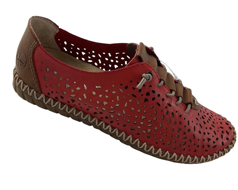 Rieker Damen Slipper M2856‑33 – Rot, Glattleder, mit Zierlochungen